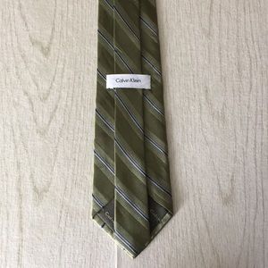 Brand New 100% Silk Calvin Klein Mens Neck Tie